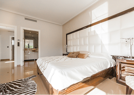 Квартира с дровяным камином в элитном жилом комплексе класса люкс.